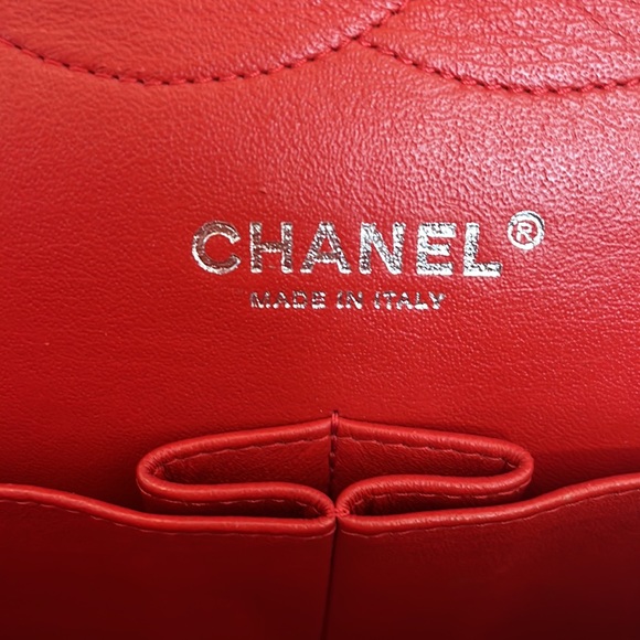 Chanel Quilted Jumbo Double Flap Bag - Picture 11 of 16